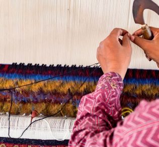 hand-knotted rugs making