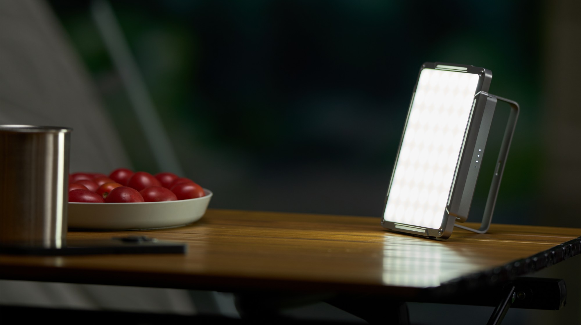 Alonery LED camping light with power bank